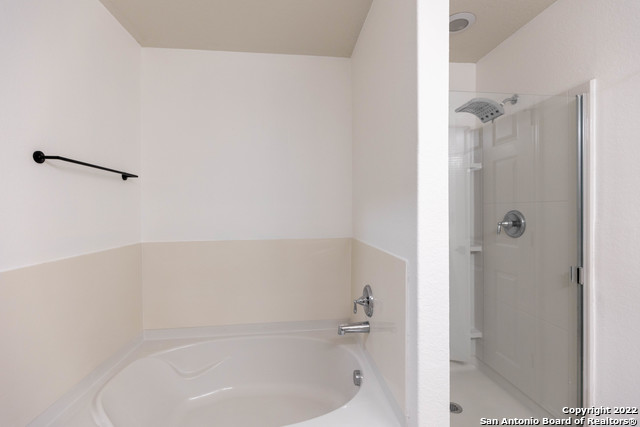 Image 18 of 31 For 443 Harvest Pt