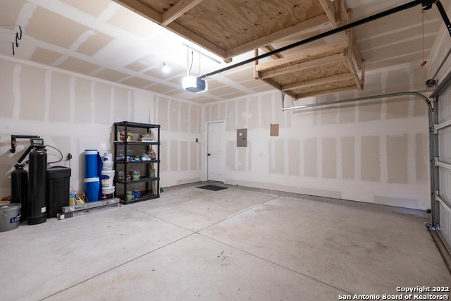 Image 27 of 31 For 443 Harvest Pt