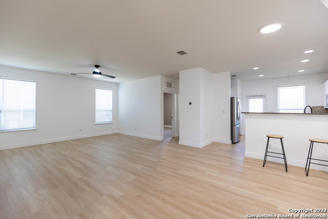 Image 4 of 31 For 443 Harvest Pt