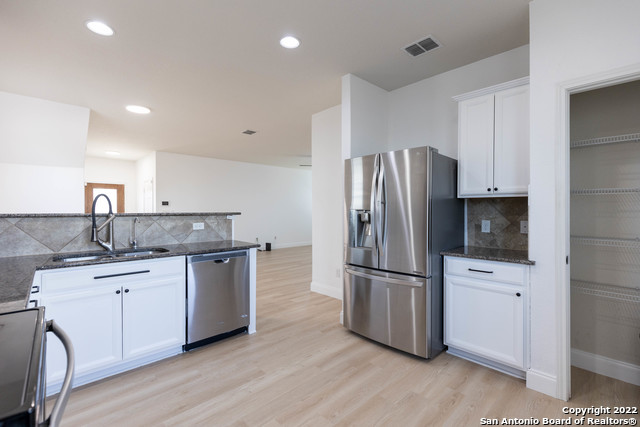 Image 8 of 31 For 443 Harvest Pt