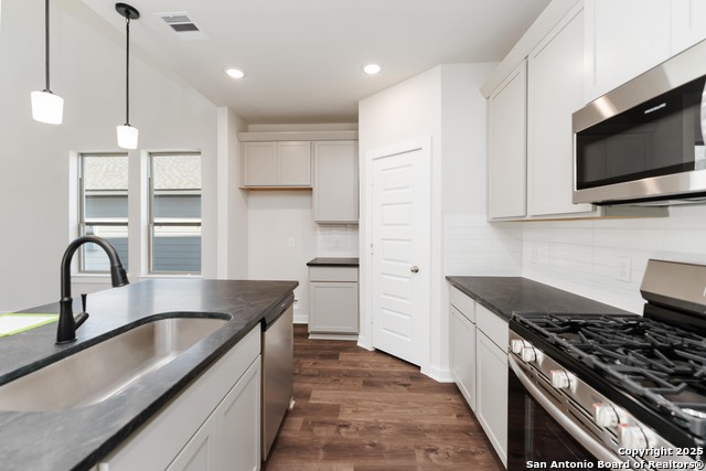 Image 6 of 28 For 8616 Merlin Cove