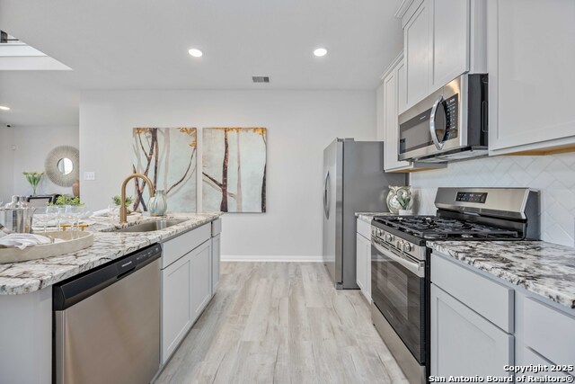 Listing photo id 6 for 8649 Merlin Cove