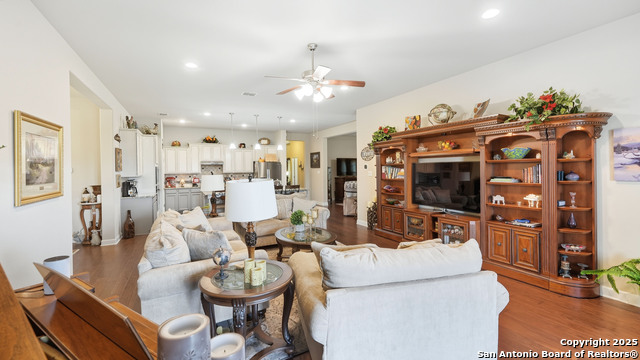 Image 20 of 54 For 229 Pecan