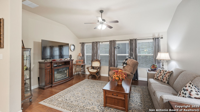 Image 38 of 54 For 229 Pecan