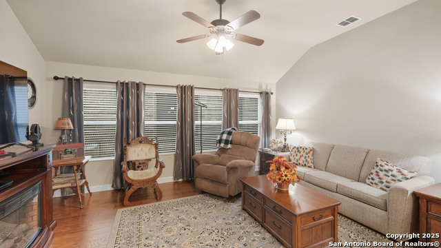 Image 40 of 54 For 229 Pecan