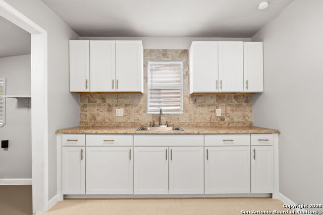 Image 11 of 25 For 311 S San Joaquin Ave