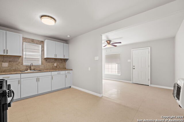 Image 12 of 25 For 311 S San Joaquin Ave