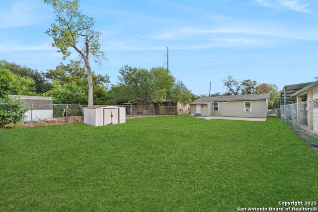 Image 24 of 25 For 311 S San Joaquin Ave