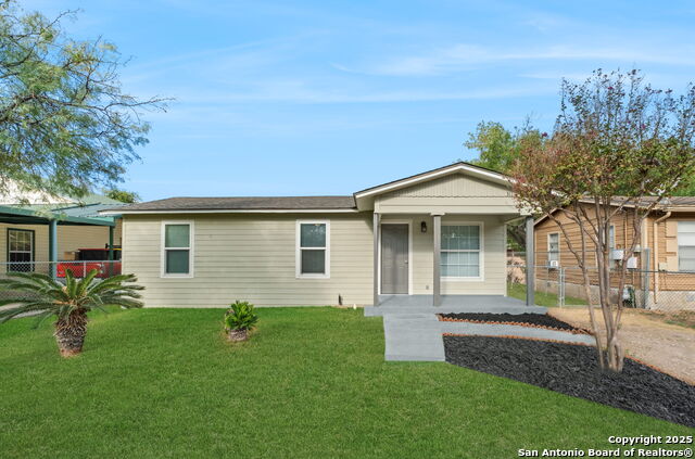 Image 3 of 25 For 311 S San Joaquin Ave