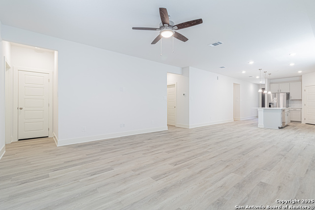 Image 23 of 49 For 25751 Rosey Way