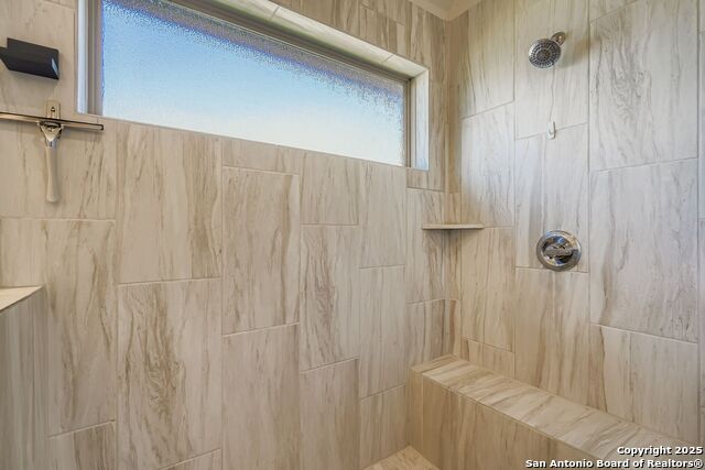 Image 15 of 27 For 4975 Winkler Trail