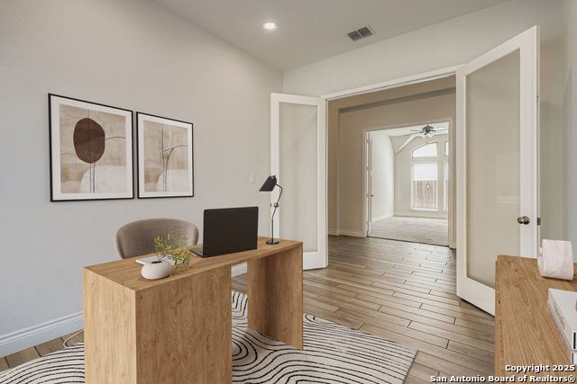 Image 7 of 27 For 4975 Winkler Trail