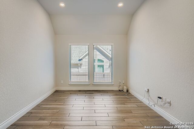 Image 8 of 27 For 4975 Winkler Trail