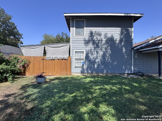 Image 21 of 27 For 1007 Saldana