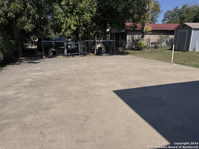 Image 25 of 27 For 1007 Saldana