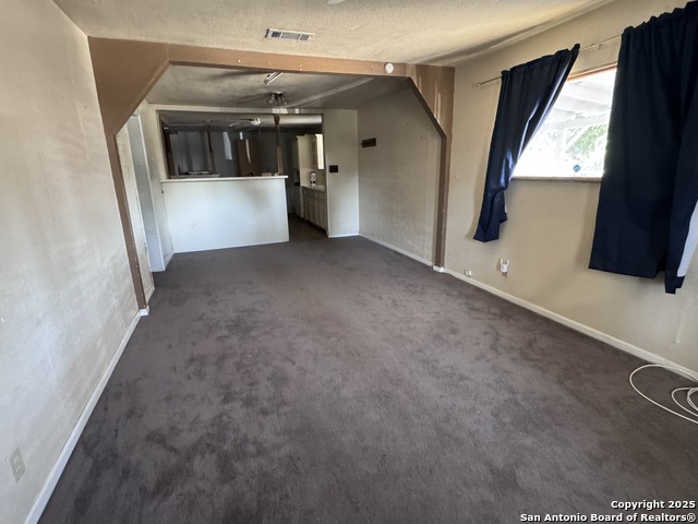 Image 5 of 27 For 1007 Saldana