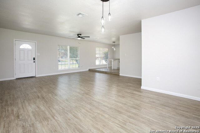 Image 2 of 20 For 3403 Diadem  