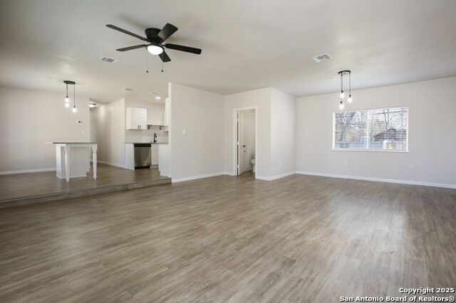 Image 3 of 20 For 3403 Diadem  