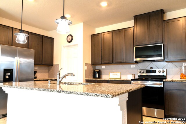 Image 13 of 45 For 105 Colonial