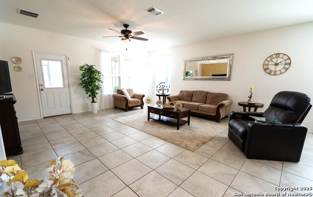 Image 15 of 45 For 105 Colonial