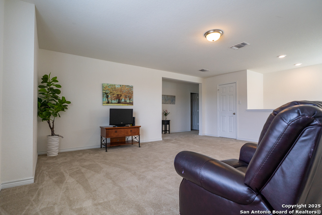 Image 26 of 45 For 105 Colonial