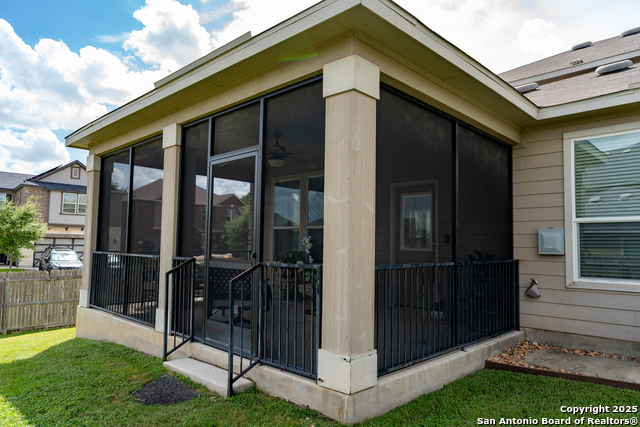 Image 36 of 45 For 105 Colonial