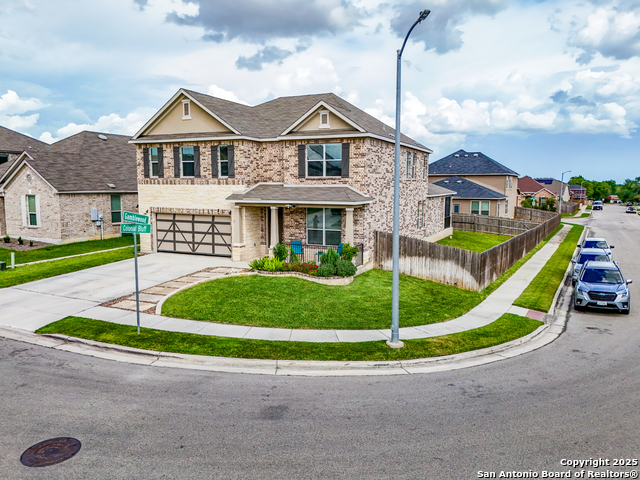 Image 4 of 45 For 105 Colonial