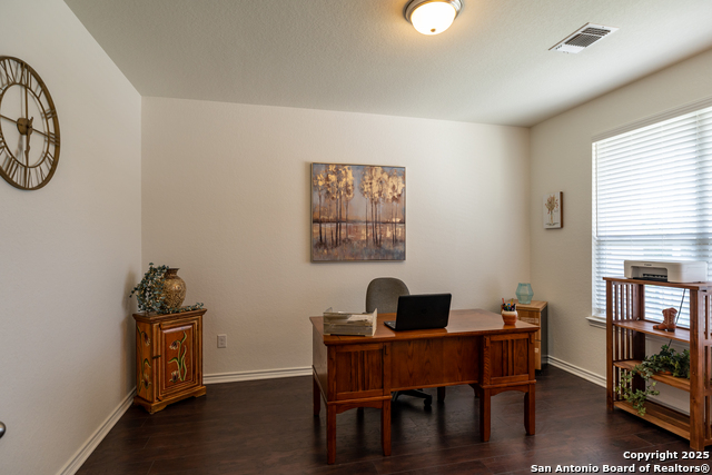 Image 7 of 45 For 105 Colonial