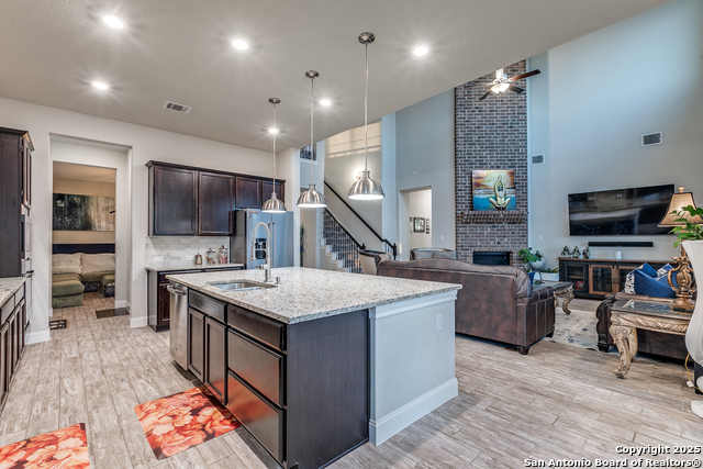 Image 12 of 28 For 2114 Derussy Rd.