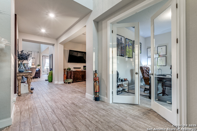 Image 5 of 28 For 2114 Derussy Rd.