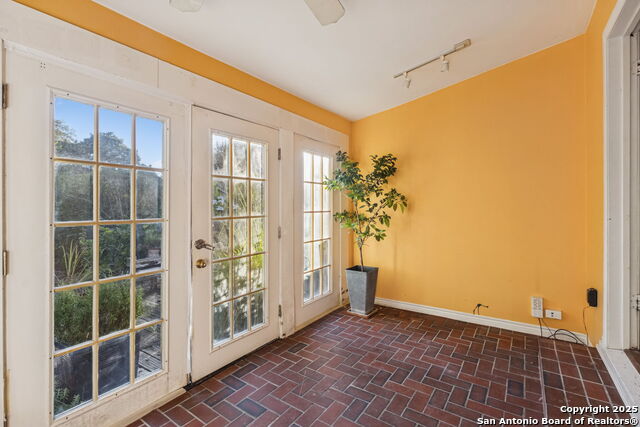 Image 15 of 20 For 126 College Blvd.