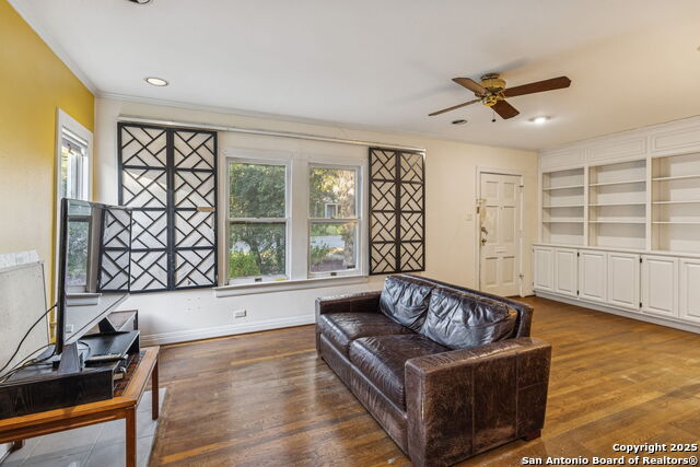 Image 4 of 20 For 126 College Blvd.