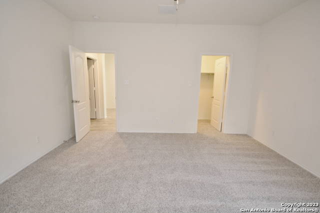 Listing photo id 9 for 121 Landmark Haven