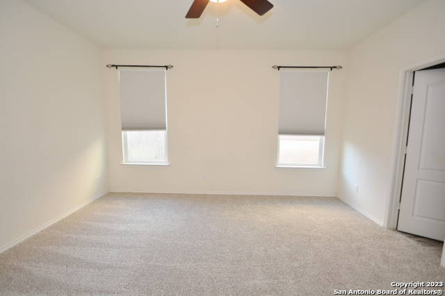 Listing photo id 10 for 121 Landmark Haven
