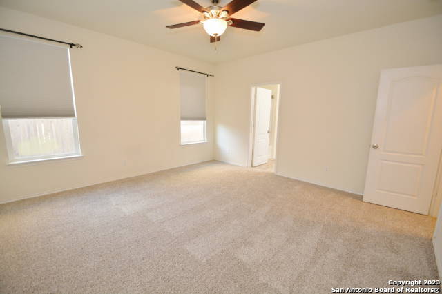 Listing photo id 13 for 121 Landmark Haven