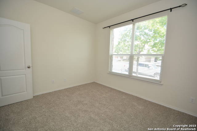 Listing photo id 23 for 121 Landmark Haven