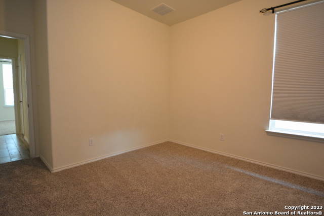 Listing photo id 29 for 121 Landmark Haven