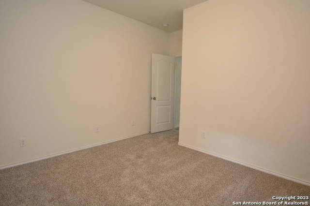 Listing photo id 31 for 121 Landmark Haven