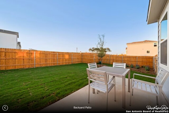 Listing photo id 5 for 105 Lindheimer