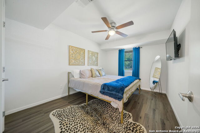 Image 30 of 36 For 3634 Du Barry