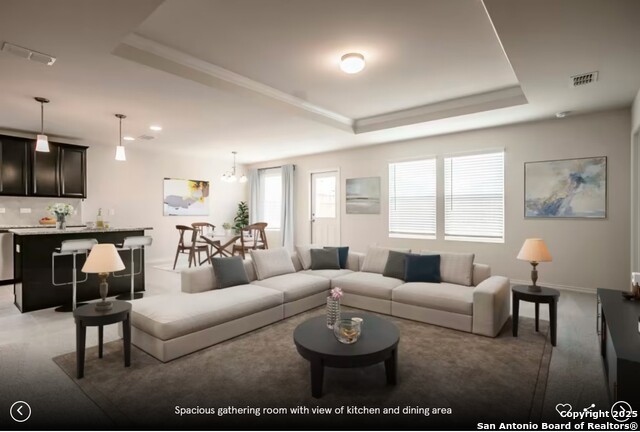 Listing photo id 2 for 113 Lindheimer