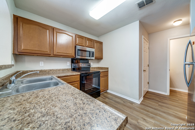 Image 10 of 26 For 6926 Lunar Way