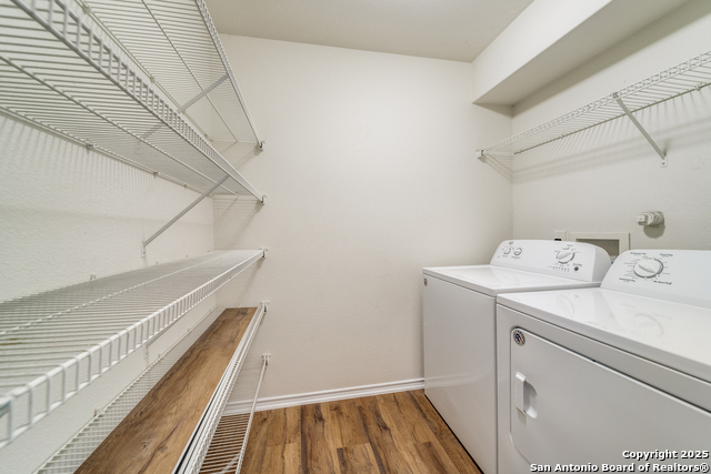 Image 12 of 26 For 6926 Lunar Way