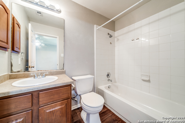 Image 19 of 26 For 6926 Lunar Way