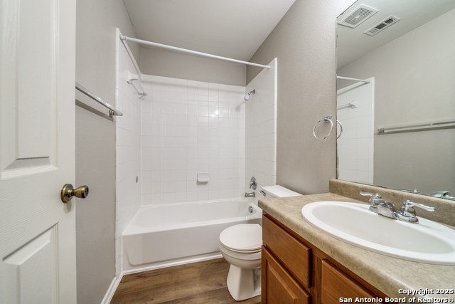 Image 22 of 26 For 6926 Lunar Way