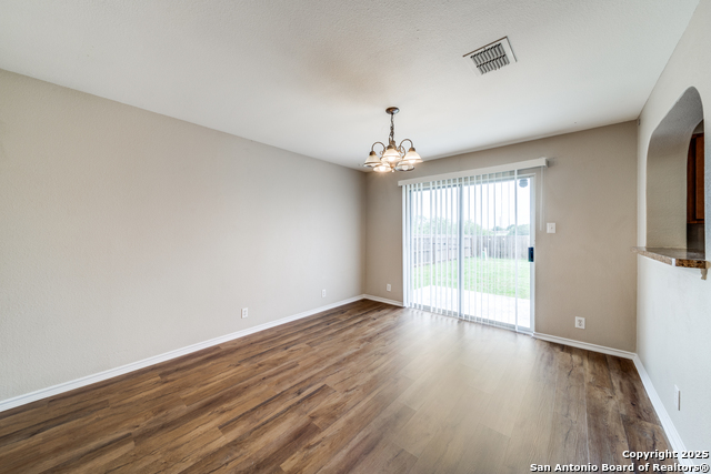 Image 7 of 26 For 6926 Lunar Way