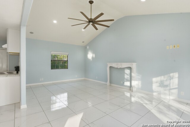 Image 14 of 31 For 521 Old Carrizo