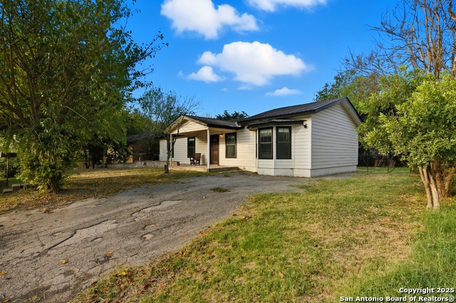 Image 4 of 31 For 521 Old Carrizo