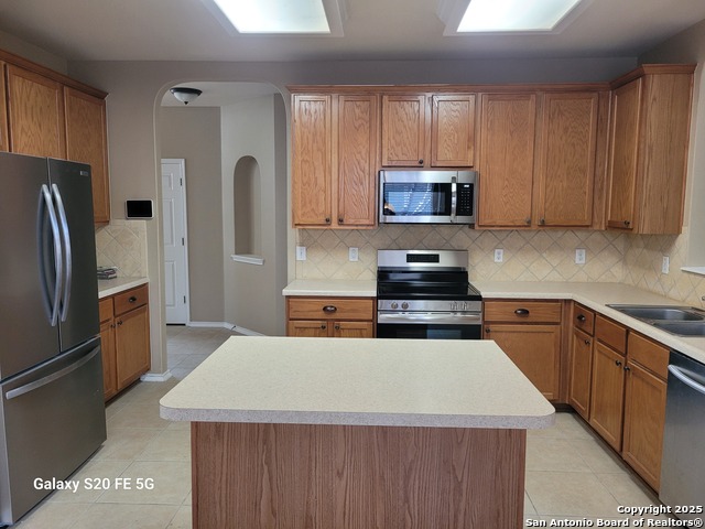 Image 6 of 18 For 17050 Darlington