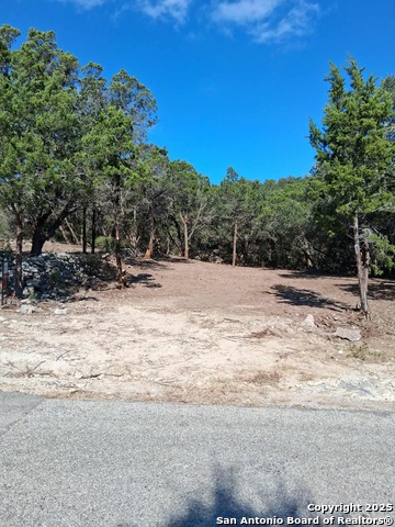 Listing photo id 1 for 813 Valley Rdg